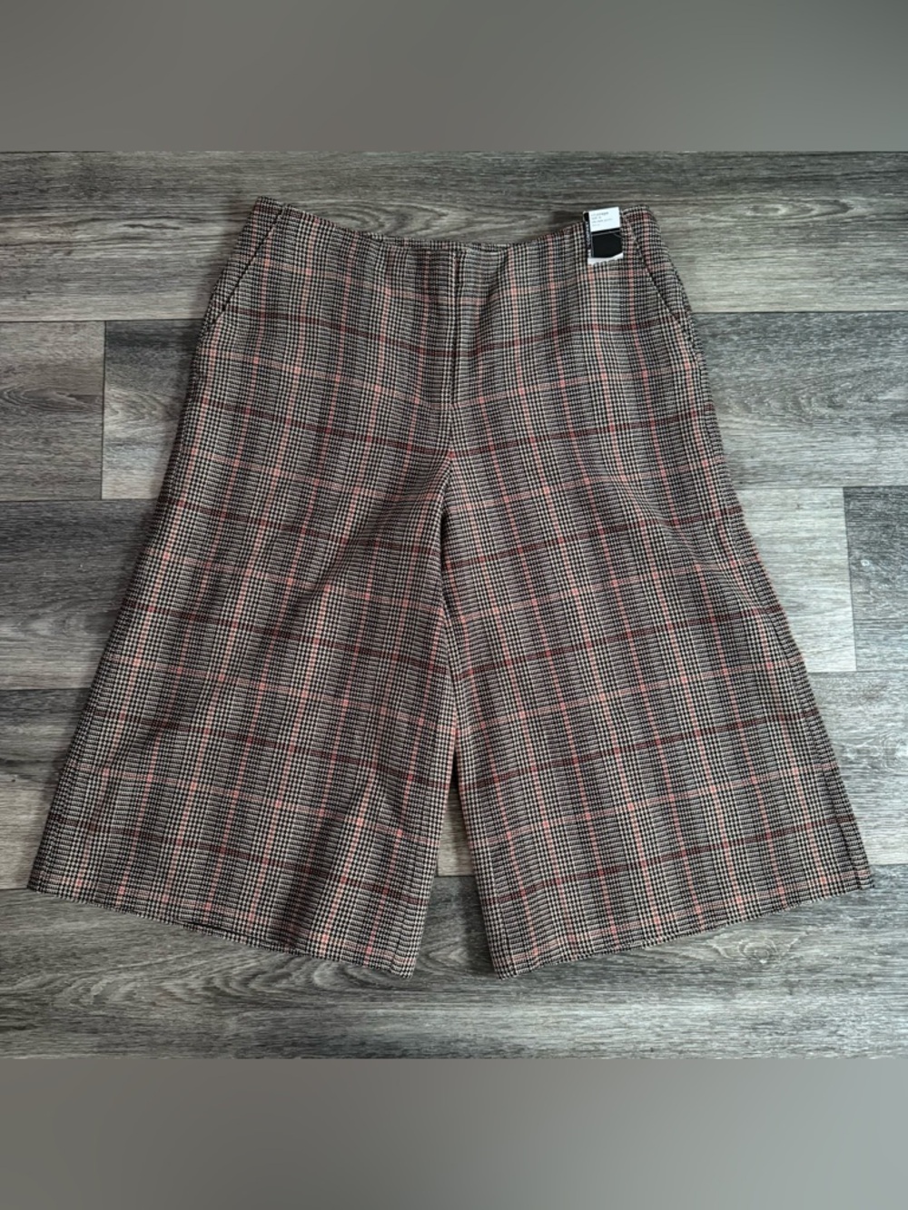New York & Company CityCrepe Plaid Houndstooth Gaucho City Style Wide Leg Pants